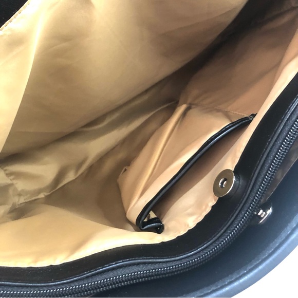 New Aurielle Saffiano & Croco Embossed Leather Tote in Black. Perfect Condition. - Picture 9 of 14